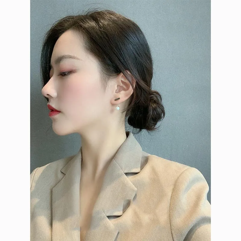 

Korean Simple Metal Word Pearl Earrings Temperament Earrings Girl Earrings Holiday Gifts for Girls