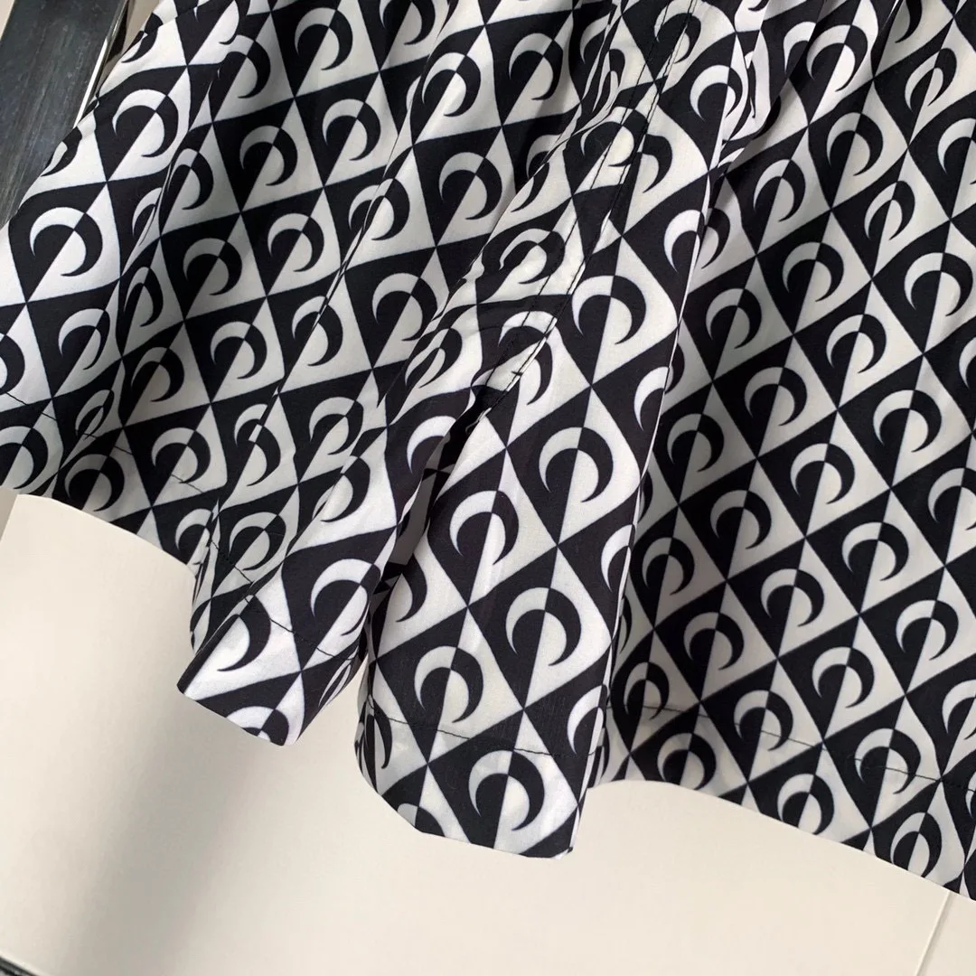 

2021 New Summer Classic Fashion Moon Print Shorts Women Brand Luxury Design Simple Elastic Waist Casual Pants M2