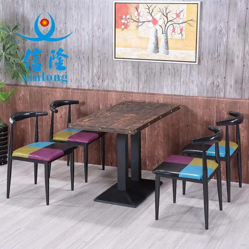 Стул Железный с имитацией Круассанов имитация массива дерева для