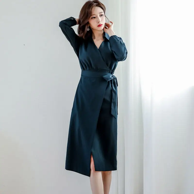 Пикантное женское платье с V образным вырезом мягкое средней длины на шнуровке