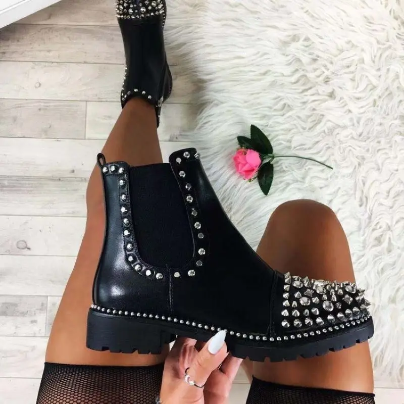 

2021 Sexy Rivet Boots Velvet Night Club Party Shoes Woman Short Ankle Autumn Winter Ladies Leather Boots Women Plus Size 36-43