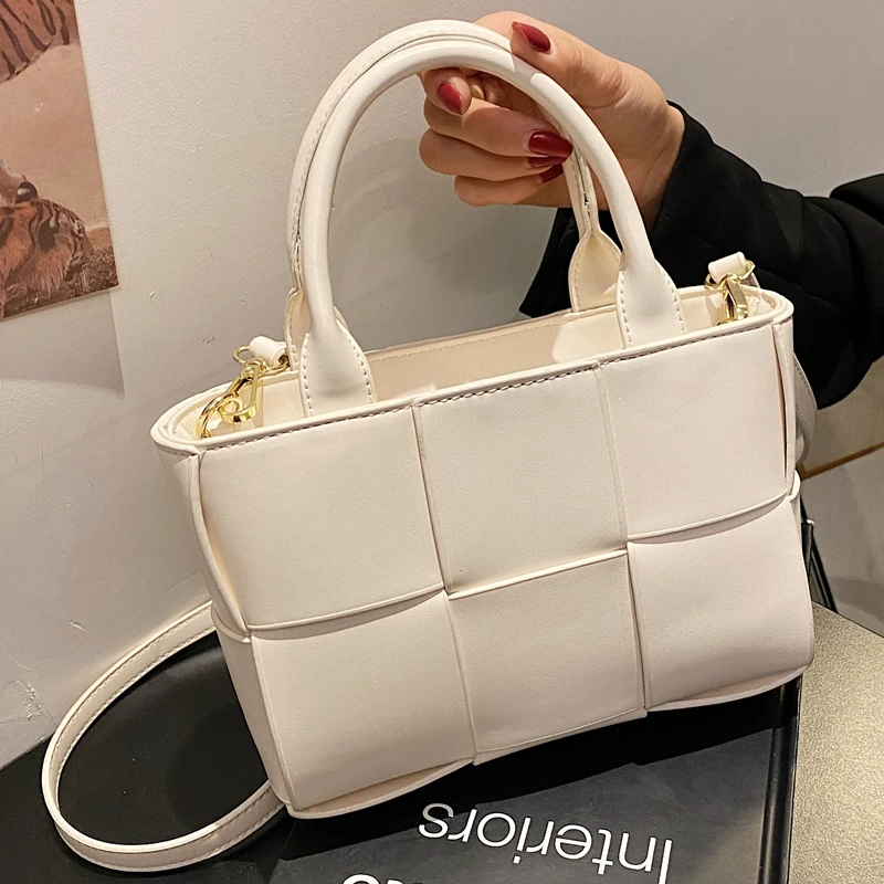 

Korean Fashion PU Leather Crossbody Bag for Women 2022 New Luxury Brand Shoulder Weave Bags Female Totes Beach Handbags Purses