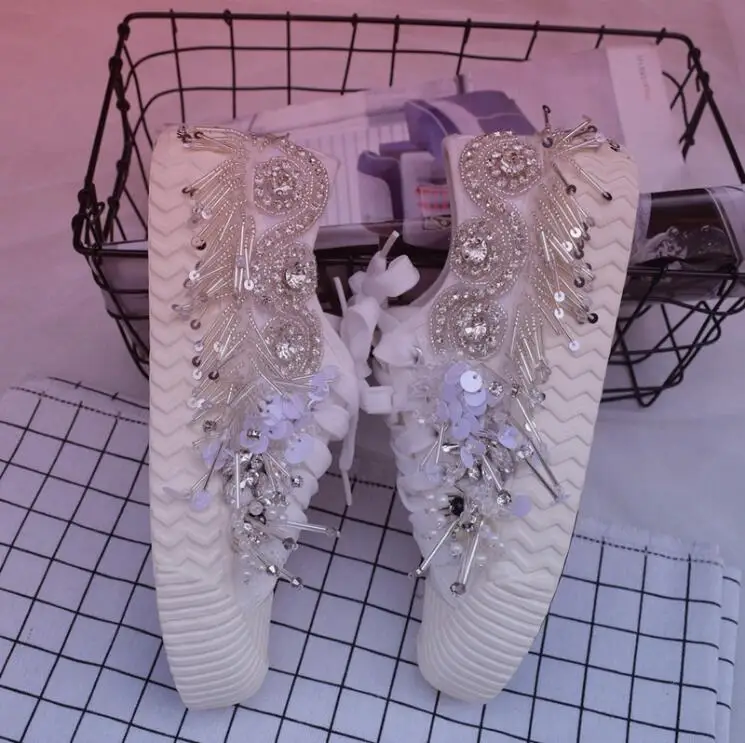 Женские кроссовки женская Вулканизированная обувь модная на плоской подошве с