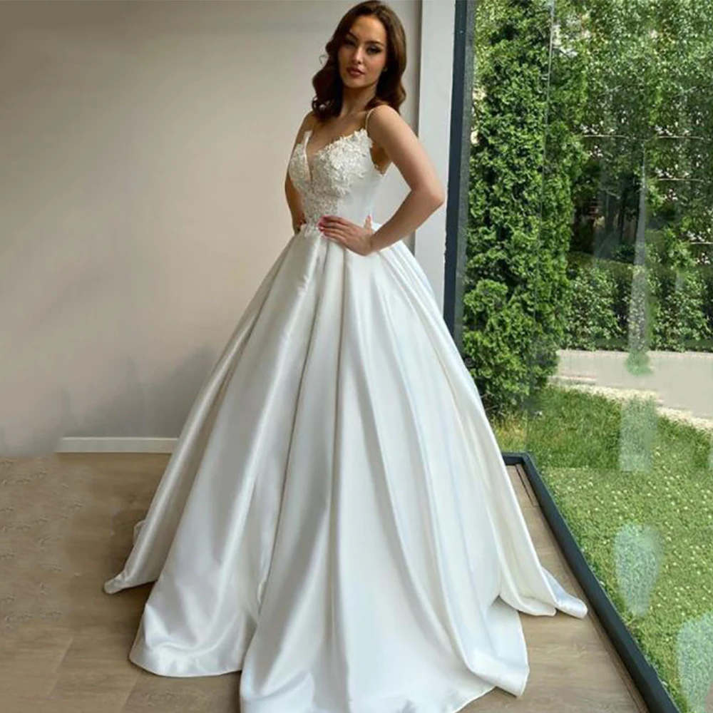 

Elegant Spaghetti Straps Wedding Dress A Line Sweethear Lace Up Back Satin Sleeveless Bridal Gowns 2021 Vestido De Noiva