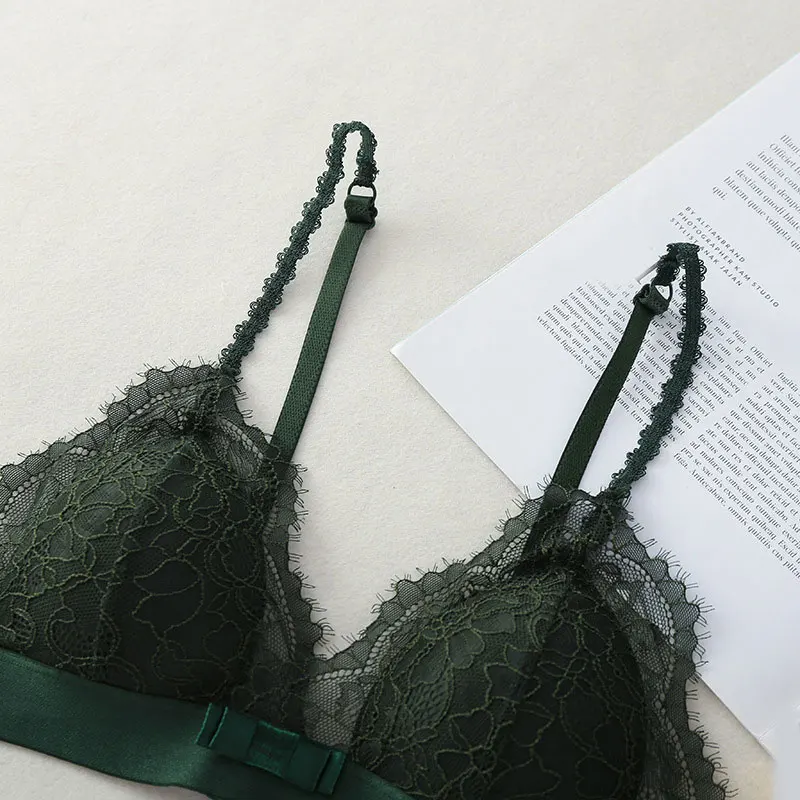 

French Style Triangle Cup Bra Women Floral Lace Bralette Fashion Deep V Underwear Female Soft Lingerie Seamless Wireless Bras
