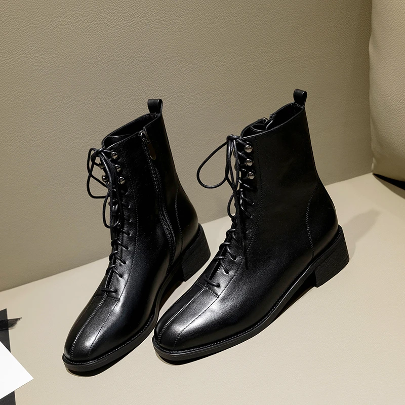 Женские зимние ботинки из натуральной кожи на шнурках с круглым носком | Обувь