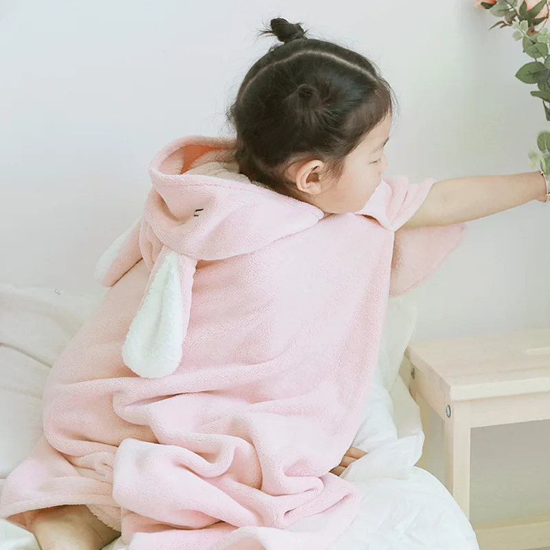 

Baby Poncho Bath Towel Bebe Toalla Velvet 70*120cm Fleece Hood Infant Towels Blanket