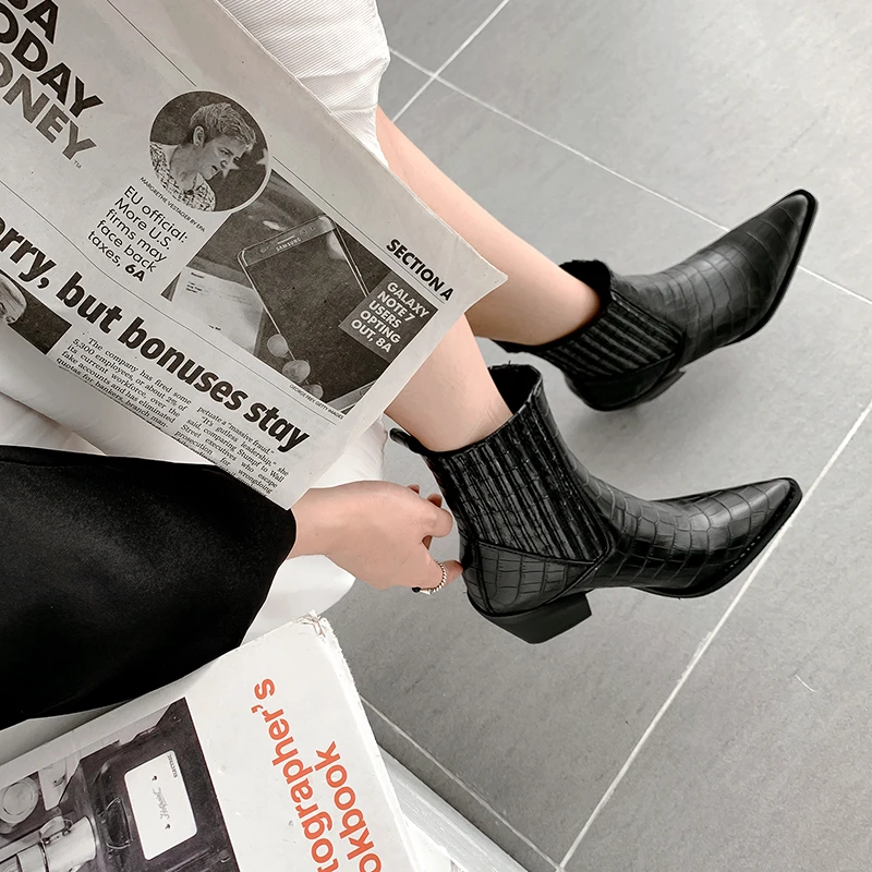 Autumn Winter Western Cowgirl Boots Woman Square Heel Short Cossacks Women Booties Cowboy Botas High Heels botines Shoes