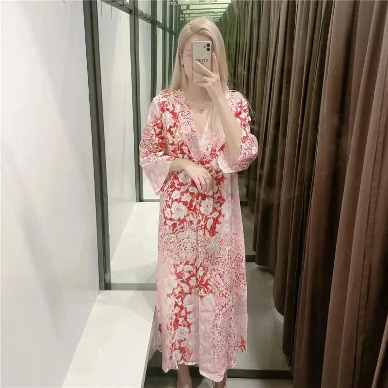 Женское платье-туника с цветочным принтом V-образным вырезом и разрезом | Женская