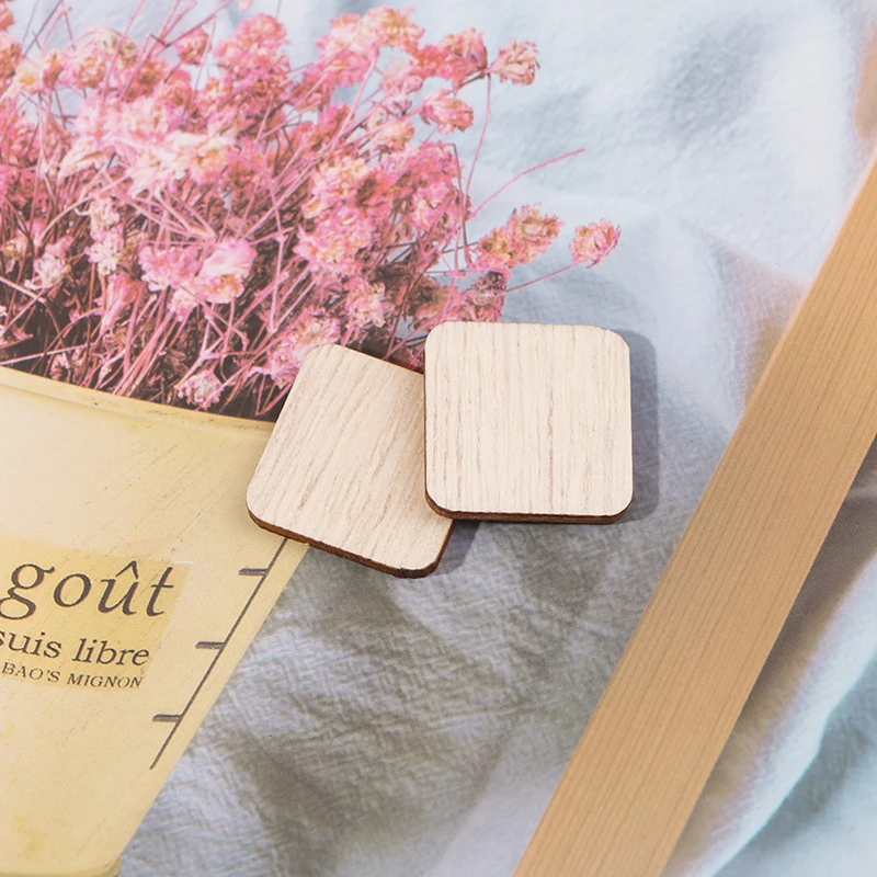 

2pcs/lot Dollhouse Miniature Wood Mat Coaster Furniture Decor Dollhouse Accessories For Dollhouse Decals New 1:12