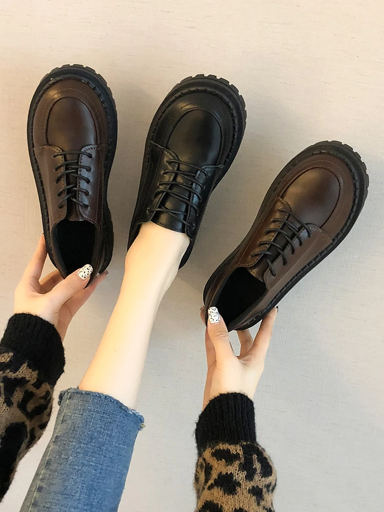 Новые японские модные маленькие туфли на толстой подошве с кружевом трендовые