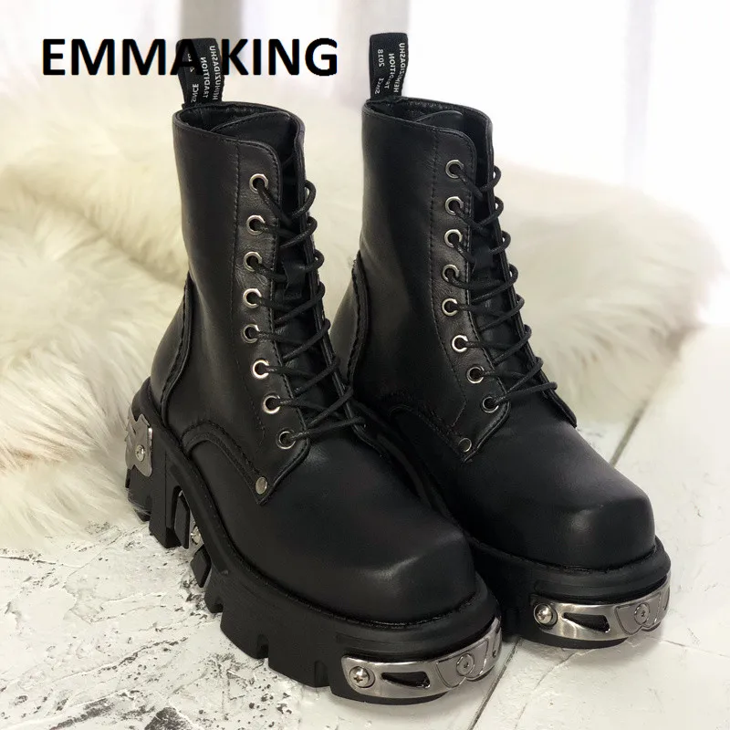 

2020 Autumn Winter Motorcycle Boots Women British Style Ankle Boots Metal Decor Gothic Low Heel Plataforma Punk Metal Mujer