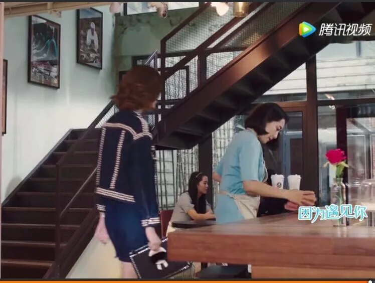 Женские сумки клатчи с заклепками водонепроницаемые мессенджеры из