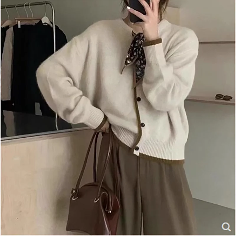 

2021 Spring and Autumn Lazy Silk Scarf Collar Soft Waxy Raccoon Fleece Wool Knit Cardigan Jacket Women Trendy
