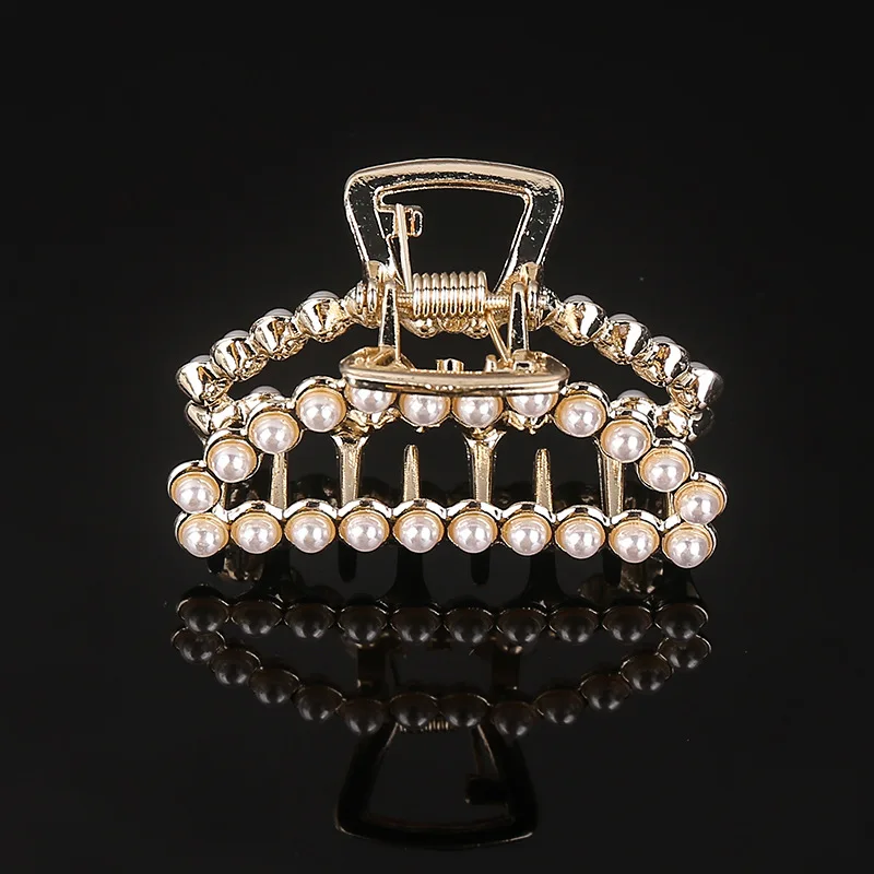 Fashion Girl Hair Claw Geometric Imitation Pearl Hairpin Crab Retro Heart Shape Crystal Hair Clips Hair Accessories For Women - Color: style1 pearl