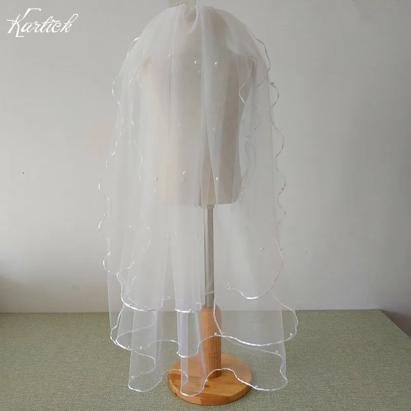 

2022 Brand New Bridal Veils with Pearl Elegant Short Wedding Accessories Romantic Princess 3 Layers Wedding Veils with Comb