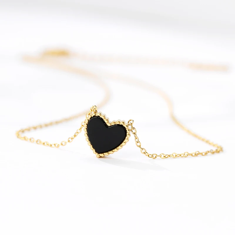 

Carlidana small red heart red and black double-sided peach heart pendant clavicle chain necklace Korean version simple ins