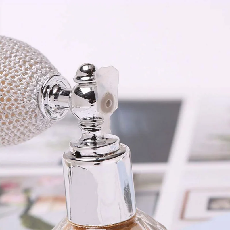 Рассыпчатая пудра для лица 4 цвета тени век с высокой подсветкой воздушная