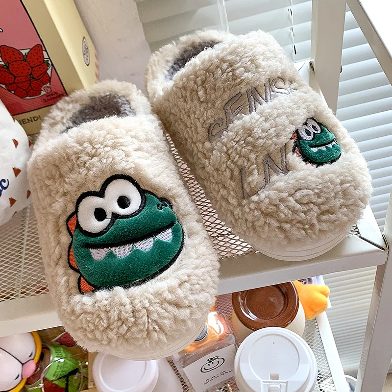 

Winter new high-grade indoor cute warm family adults and children with the same section slippers 2434
