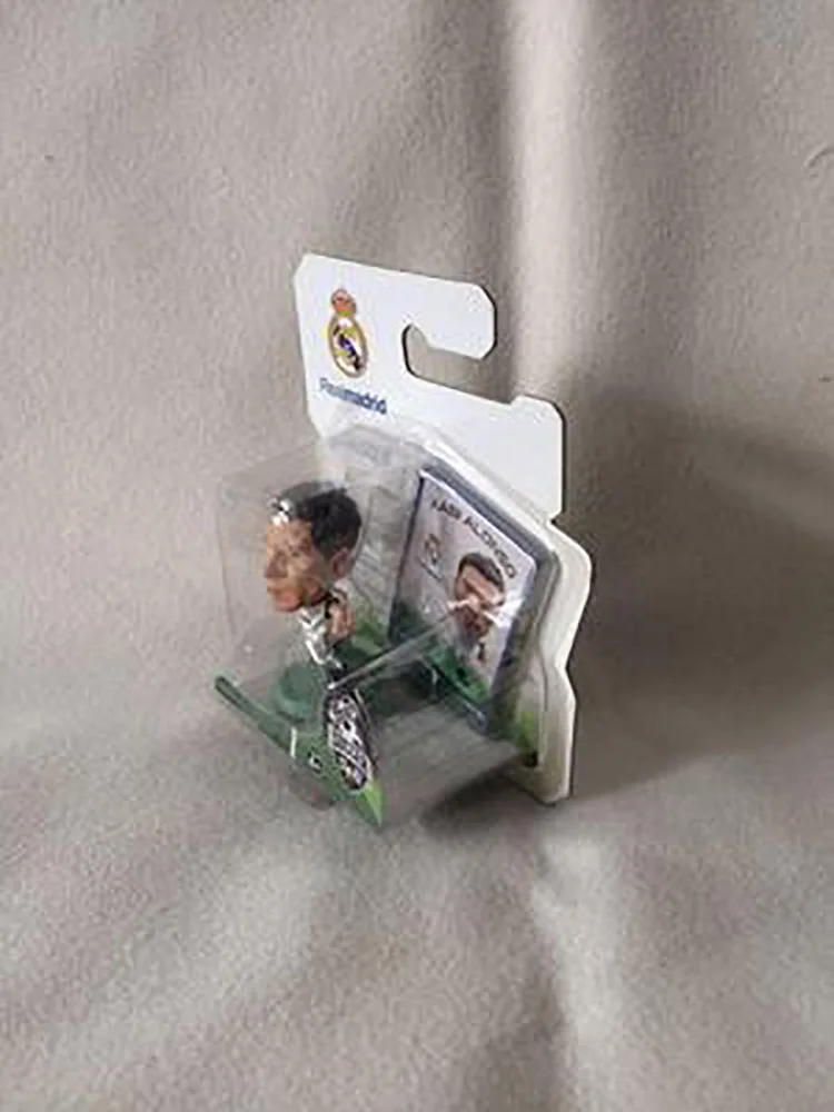 

Original Soccerstarz RealsMadrid Real Madrid Cristiano Ronaldo Ramos Benzema Isco Cross Varane Football Star Model Figure Doll