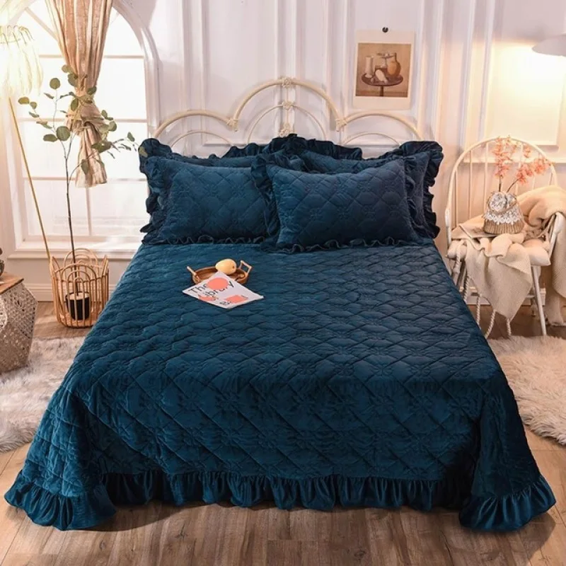 

Nordic Blue Quilting Bedsheet Crystal Velvet Bedlinens Coverlet 3pcs Bedspread Set Pillowcases