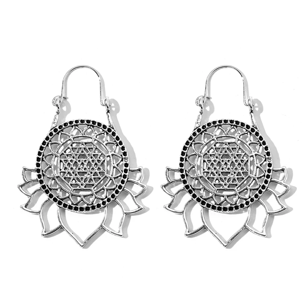 Модные женские серьги в форме подсолнуха с вырезами и гравировкой из сплава