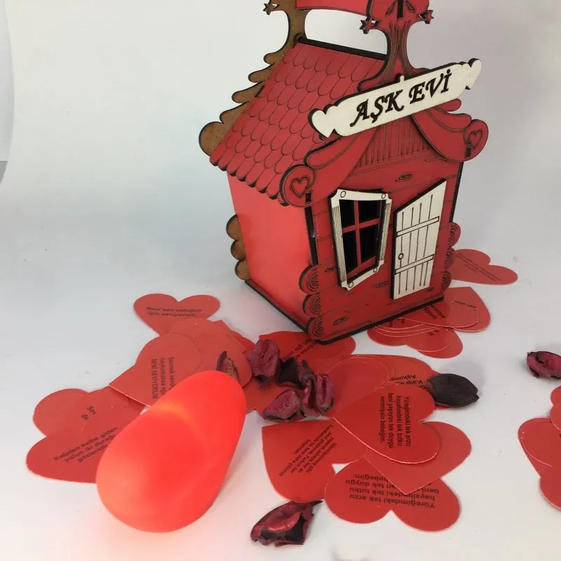 Деревянный очаровательный домик|Шармы| |