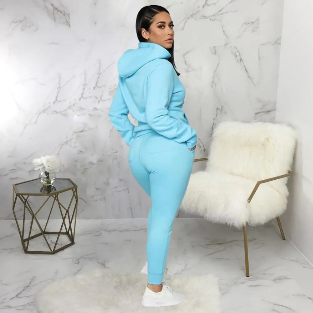 

Casual fashion sports hooded two suits