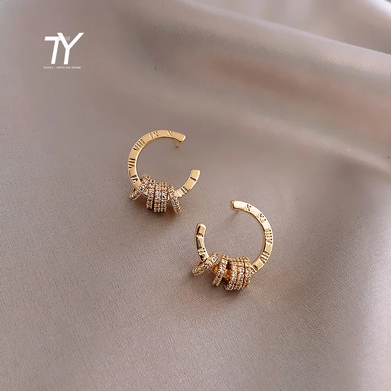 

2020 new classic Roman digital round Stud Earrings with Simple needle South Korean women's jewelry temperament party Earrings