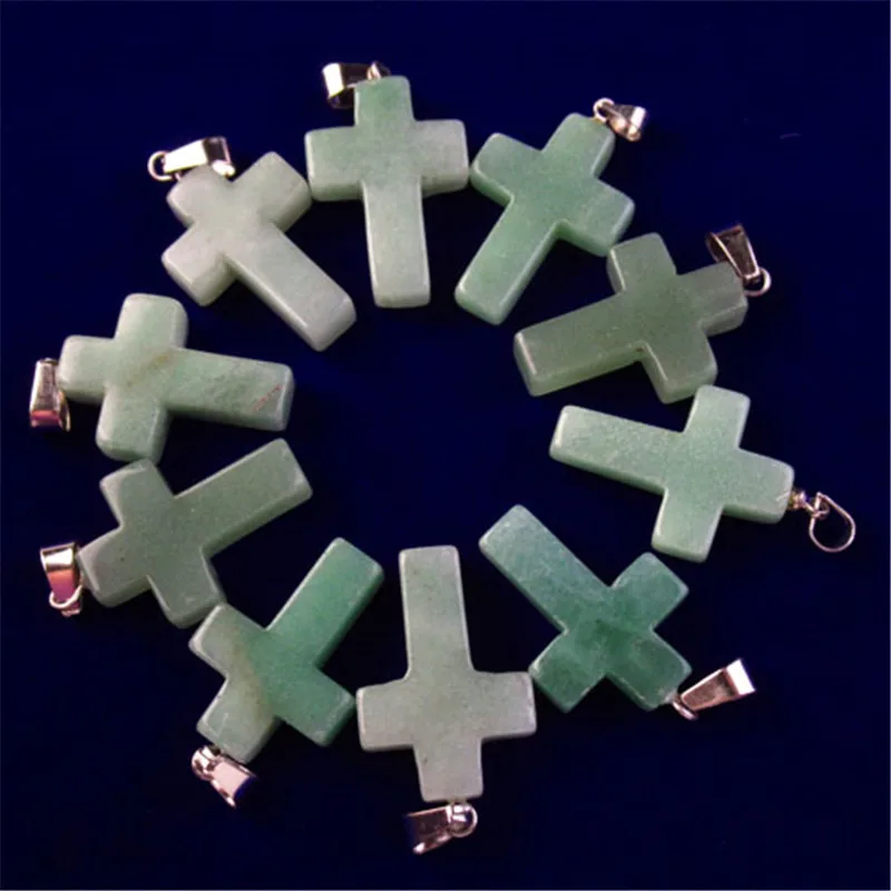 

20pcs 28x18x5mm Carved Natural Green Aventurine Cross Pendant Bead 301SK