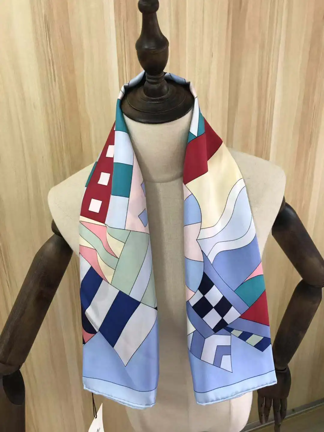 

2021 new arrival winter spring classic horse 100% pure silk scarf twill hand made roll 90*90 cm shawl wrap for women lady