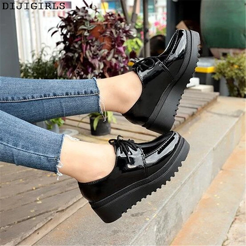 

New Women Flats Shoes Woman Platform Shoes PU New Female Suede Lace Up Comfort Ladies Shoes Creepers Wedge Women Shoes