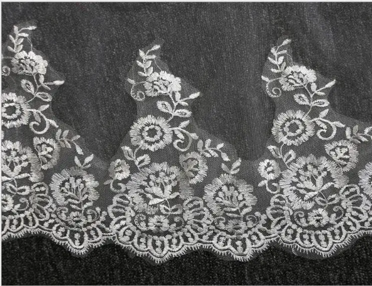 

Bridal Veil Fashion White Ivory Cathedral Wedding Veil Long Lace Edge Wedding Accessories Bride 2 Layers TS032