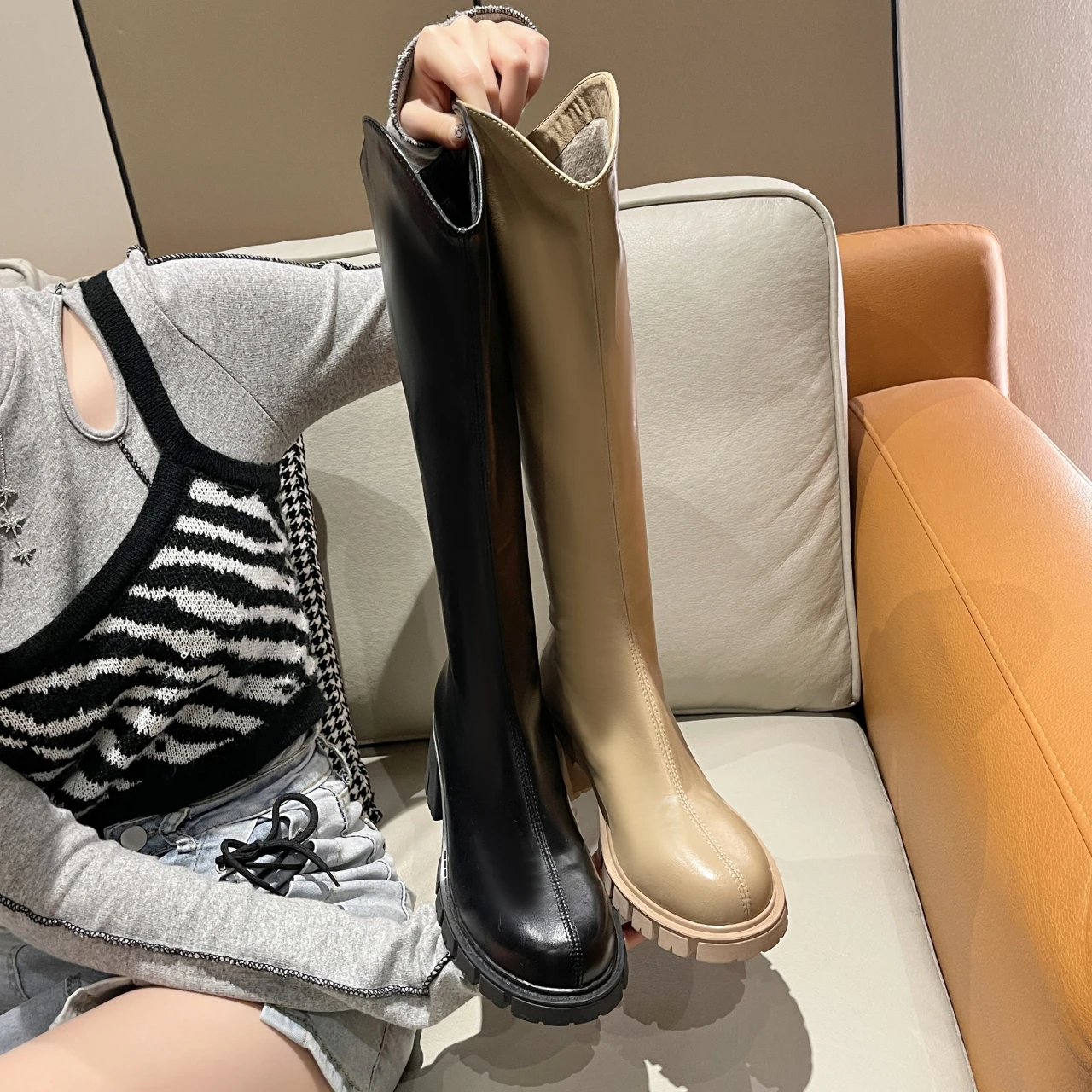 

Long tube women's boots knight boots fashion thick heel high heels autumn and winter thick bottom fur women's boots new 2021