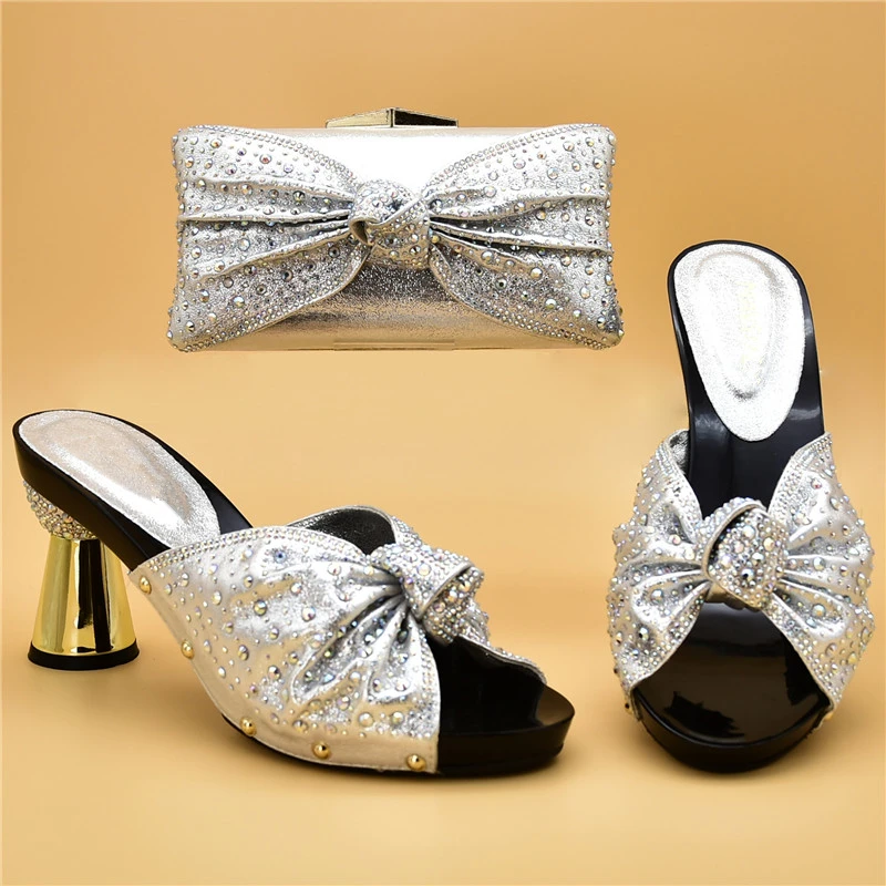 Новейшая Итальянская обувь с подходящими сумочками украшенная Африканской