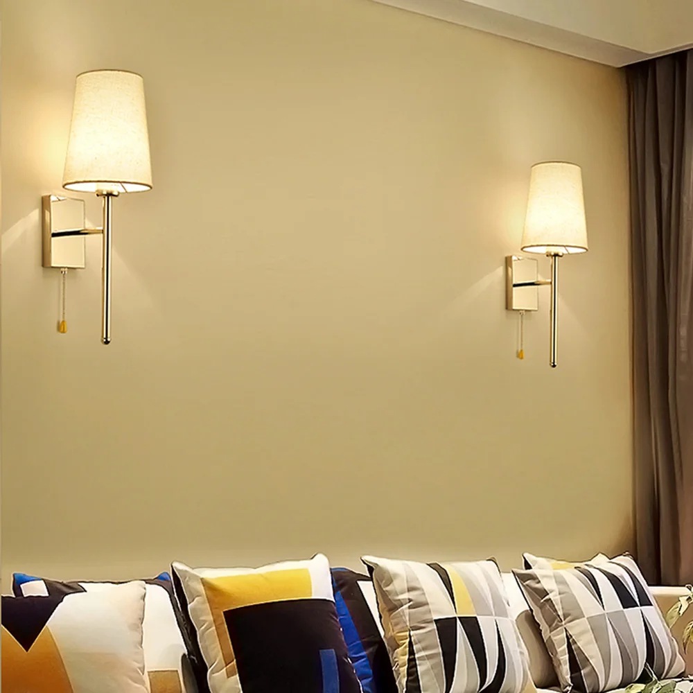 Настенный светильник Zerouno стеклянный/тканевый абажур серебряный корпус