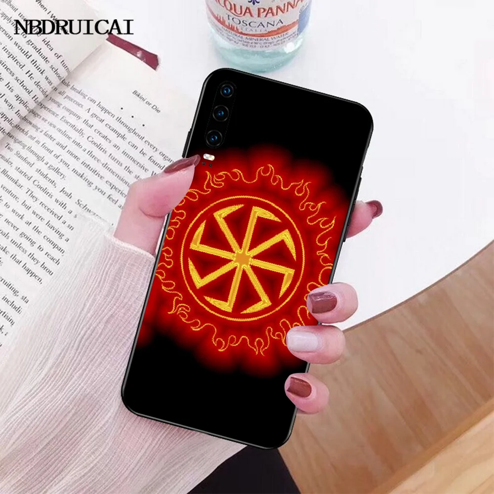 NBDRUICAI славянский символ Kolovrat DIY окрашенный блестящий чехол для телефона Huawei Honor 20 - Фото №1