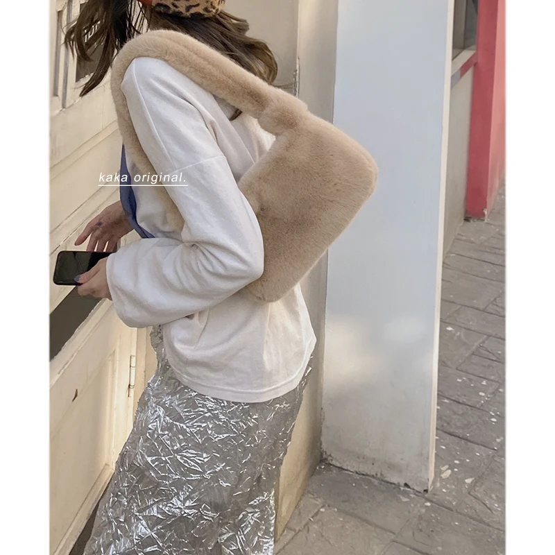 

Advanced feeling Plush bag women 2020 new fashion cute armpit bag niche Design Portable Plush bag