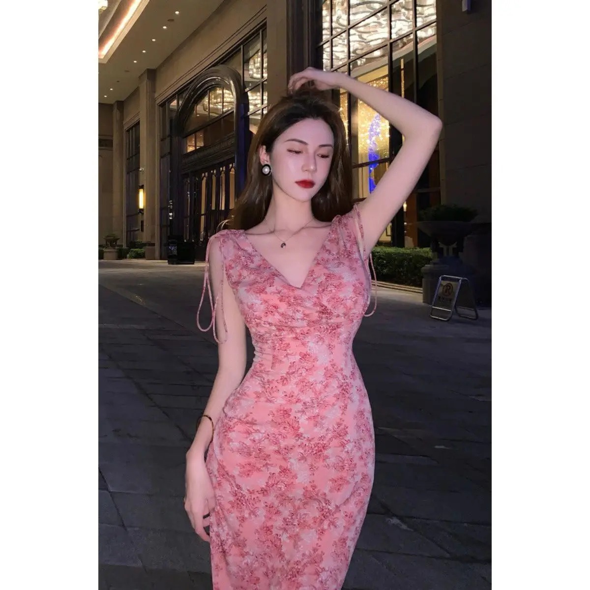 

Korean Version 2021 Summer New Floral Women's Dress Self-cultivation Temperament Elegant Vest Long Skirt Gentle Chiffon Skirt