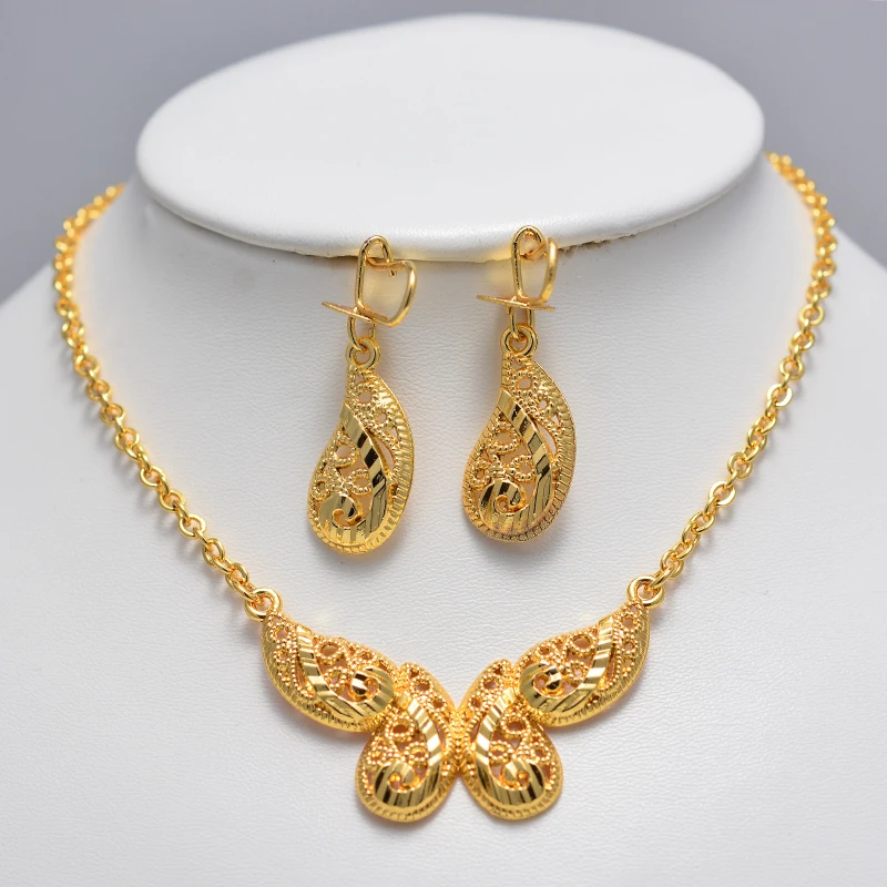 Комплект ювелирных изделий из ожерелья и сережек с маленьким цветком|Ювелирные