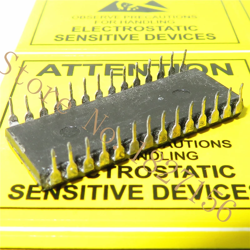 

(2PCS) CP82C54 DIP-24 CP82C59A CP82C59 DIP-28 Original New