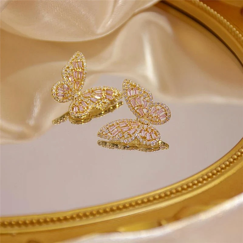 

Vogue Trendy White Gold Gorgeous Zirconia Butterfly Stud Earring for Women Temperament Bling Cubic Zircon Feminia