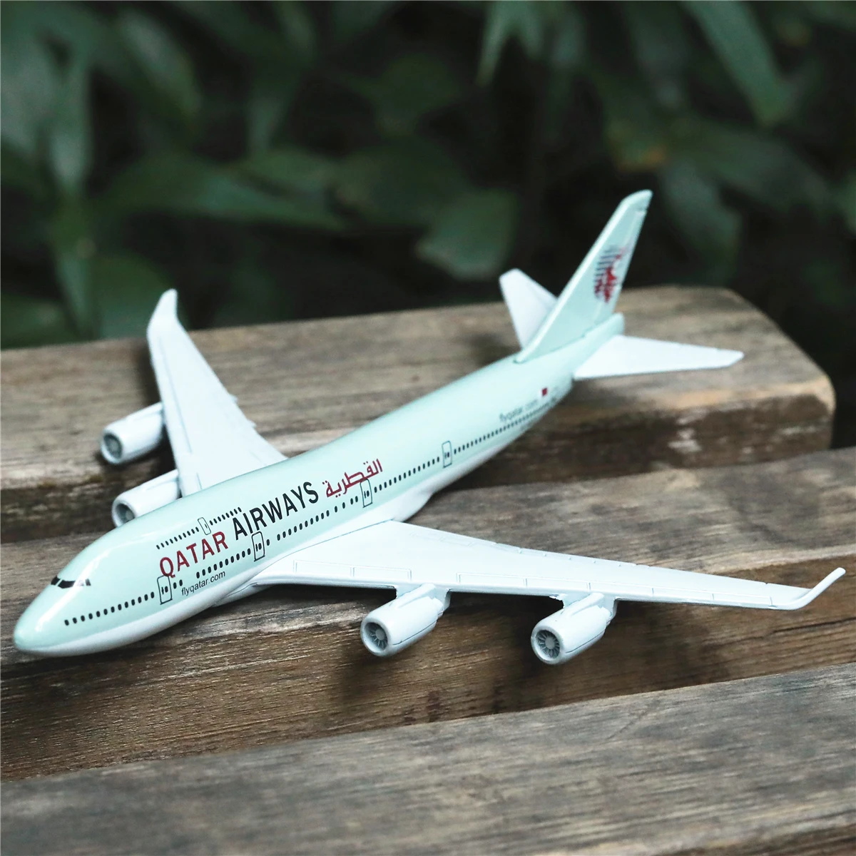 

Qatar Airways Boeing 747 Aircraft Model 6" Aviation Metal Diecast Home Office Decoration Miniature Toys