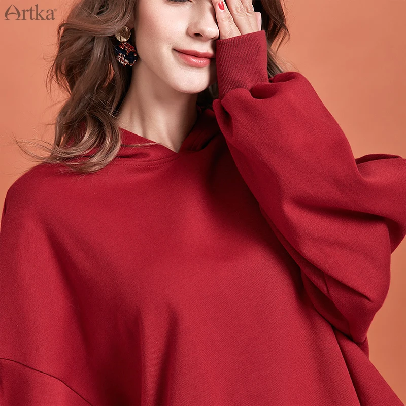 ARTKA/Новинка 2019 года осенние женские толстовки с капюшоном вышитыми буквами