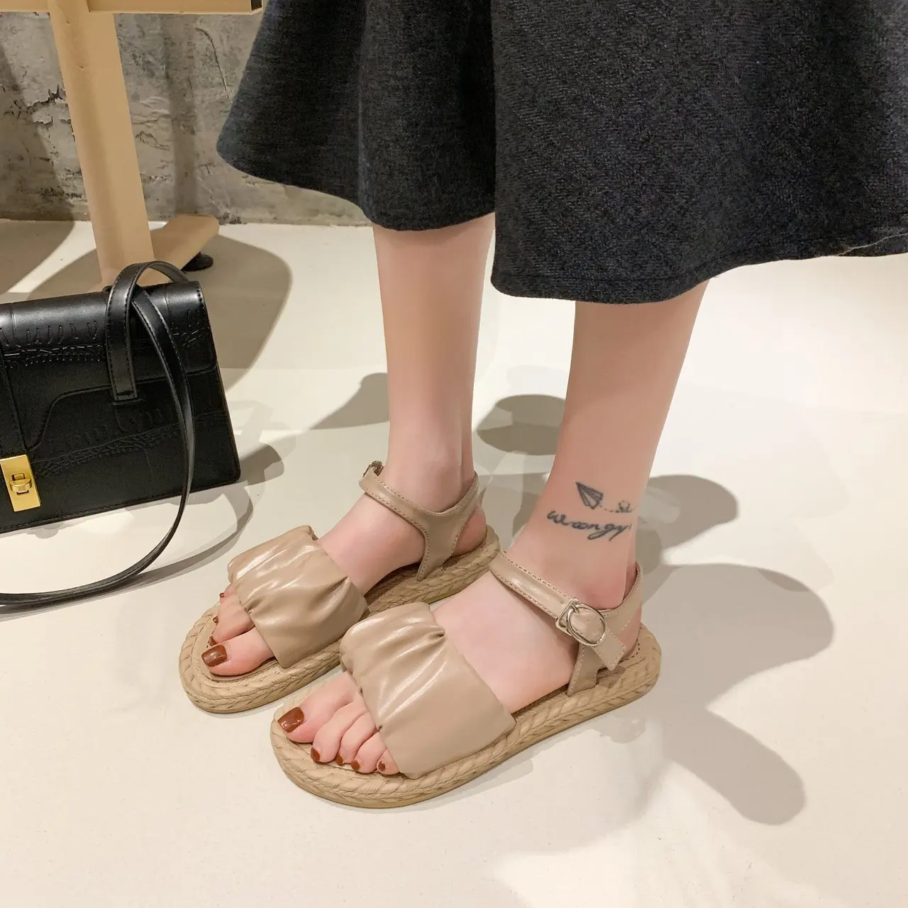 

Sandals Straps Female Shoe 2021 Summer Clear Heels Girls Beige Comfort Low New Fashion Flat Rubber PU Solid Scandals Casual Bas