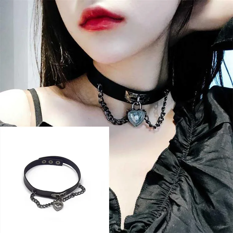 

Harajuku Punk Hard Girl Cool Metal Chain Love Lock Collar Choker Peach Heart Pu Skin Clavicle Chain Dark Girl