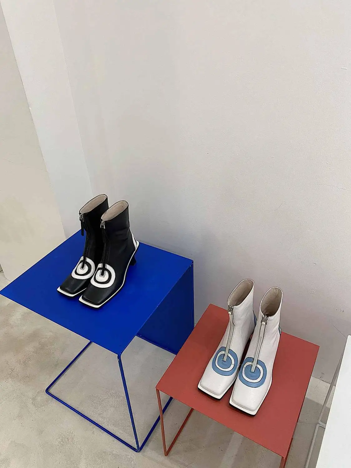 

Lanxuryee european style natural leather mixed colors designer square toe high heel front zipper fashion popular ankle boots L05