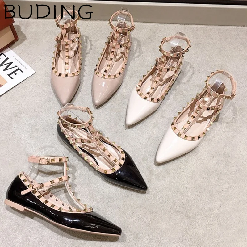 

Solid Color Fashion Women Flat Shoes T-shaped Riveting Decoration Buckle Hollow Out Sandals Pointed 2021 Woman Shoes