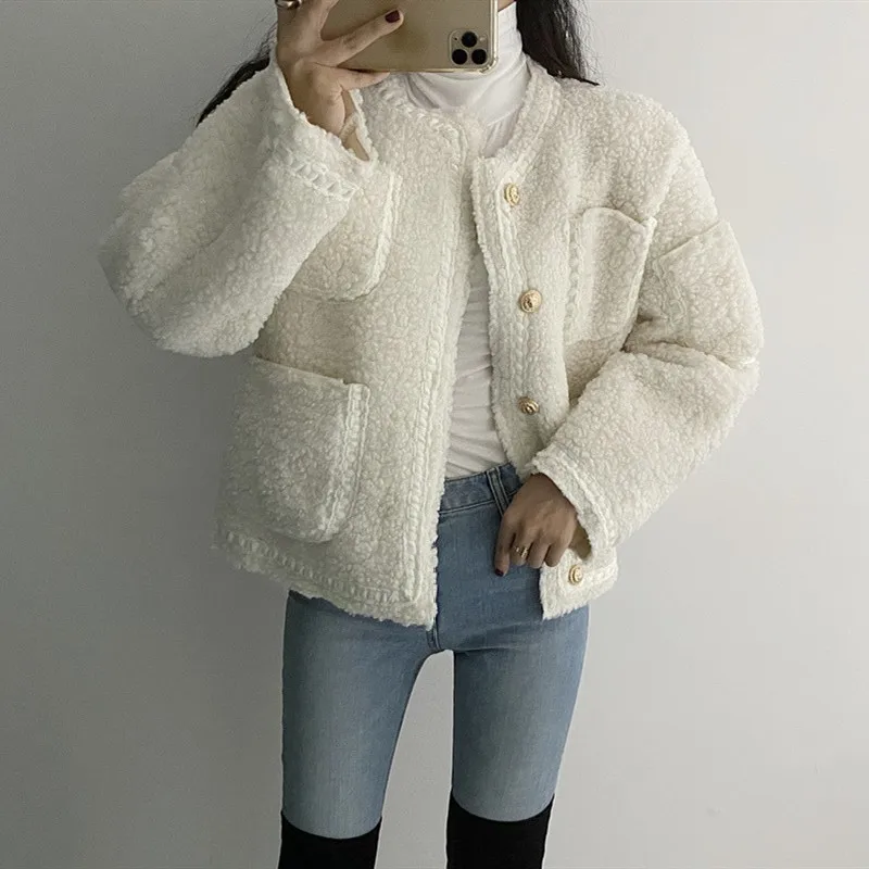 

Coats & Jackets