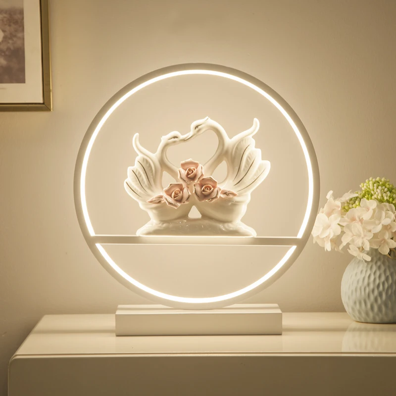

Wedding Table Lamp Bedroom Bedside Lamp Wedding Room Cozy and Romantic Festive Red Bride Dowry Lamp Creative Wedding Favors